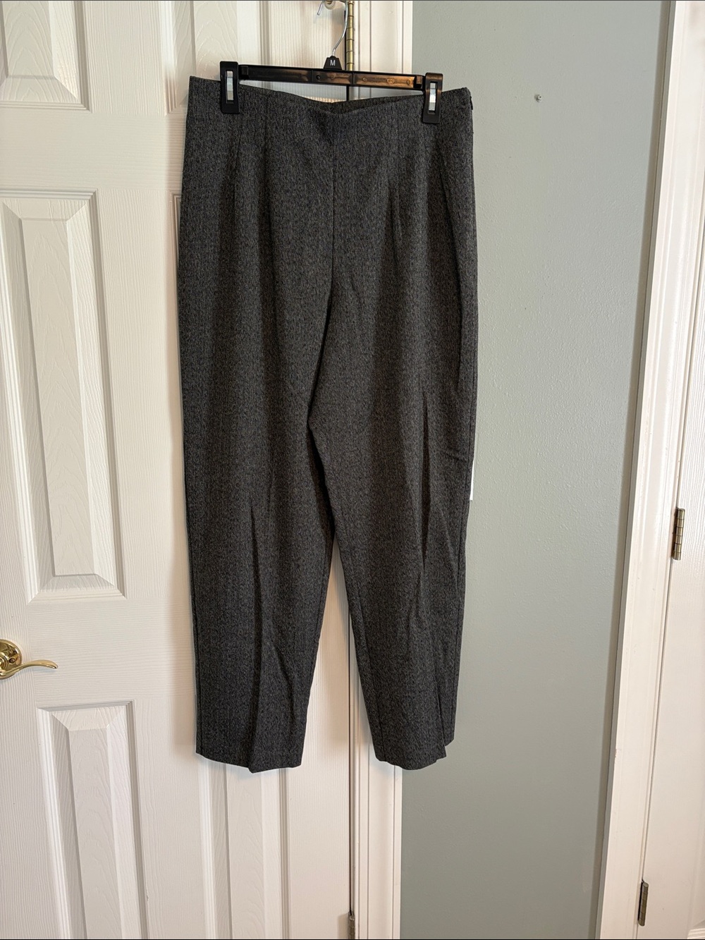 JM Collection Women's Gray Tapered Dress Trousers